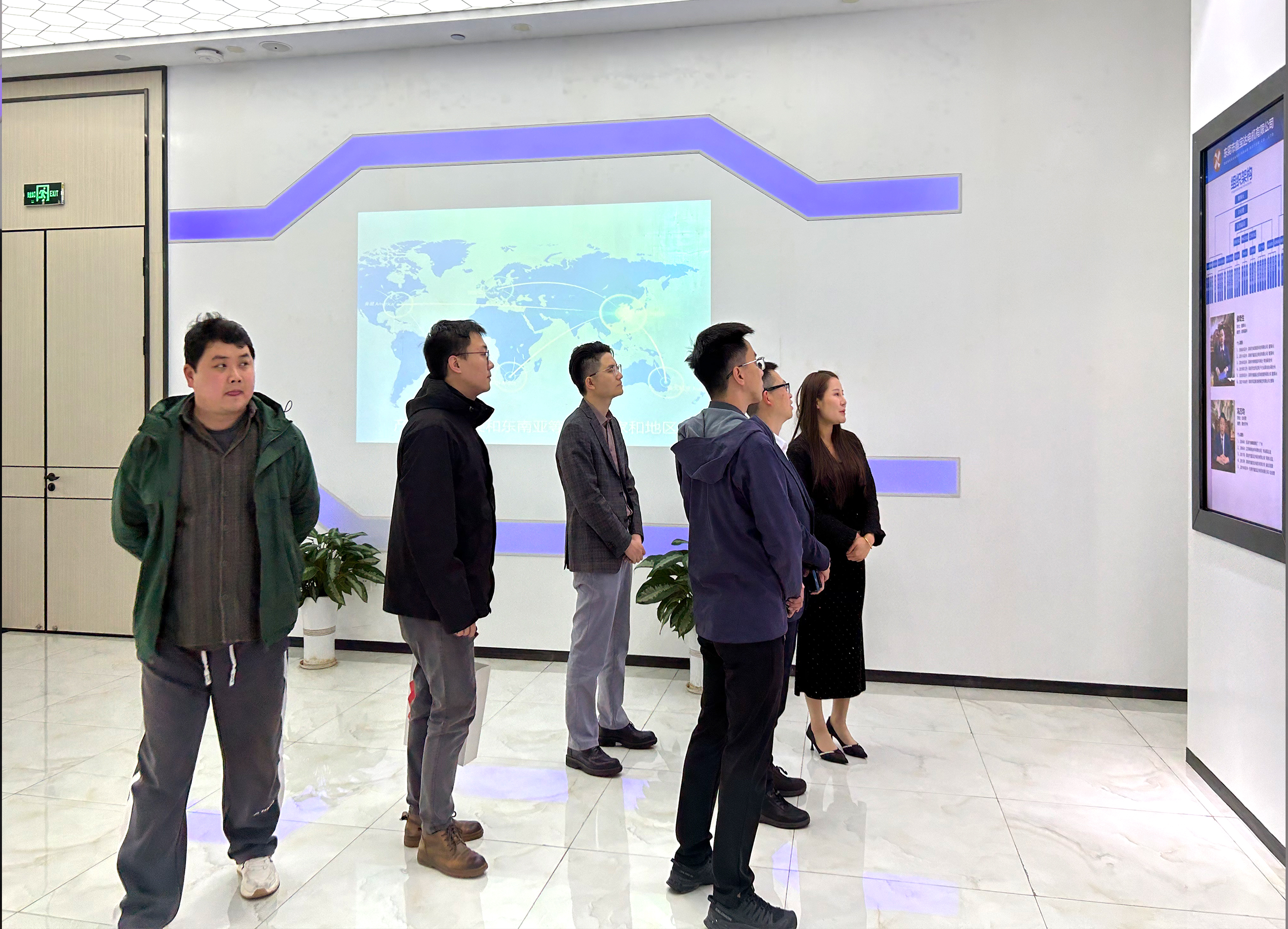 熱烈歡迎龍崗一行蒞臨鑫寶達(dá)參觀、指導(dǎo)工作 熱烈歡迎龍崗一行蒞臨鑫寶達(dá)參觀、指導(dǎo)工作
